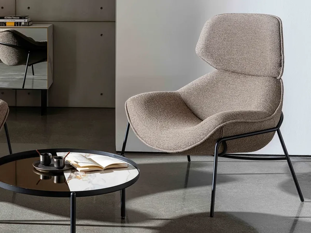 Alika armchair