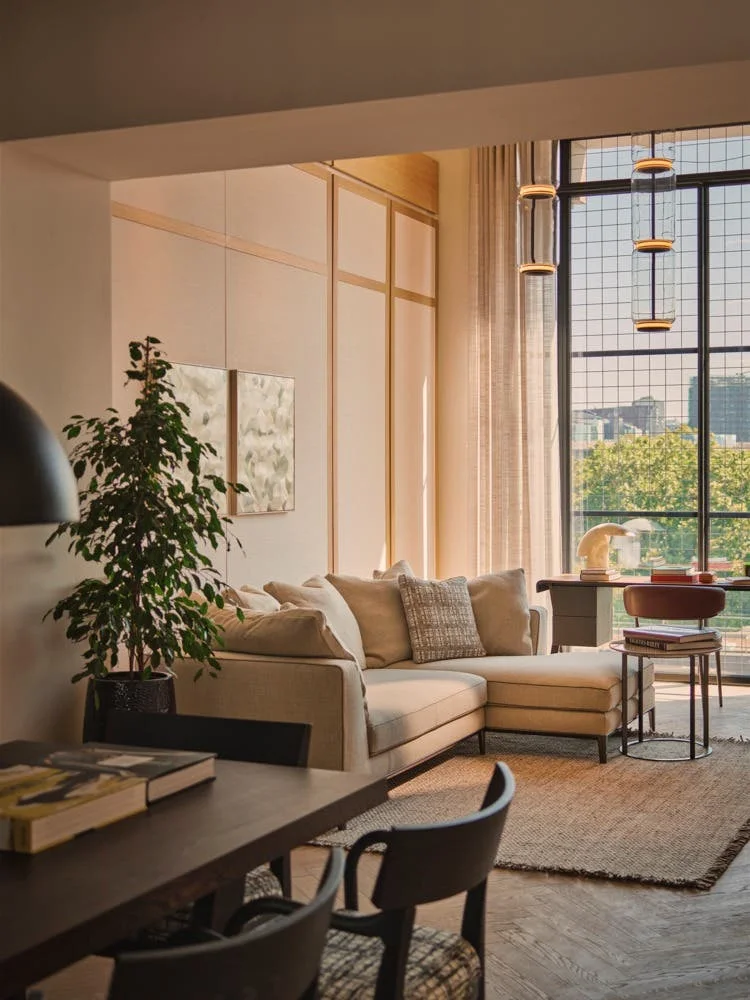 The Whiteley — Maxalto